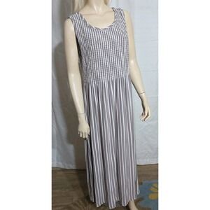 North Style Sleevelss Maxi Dress Tan White Striped Smocked Top Womens Size Med